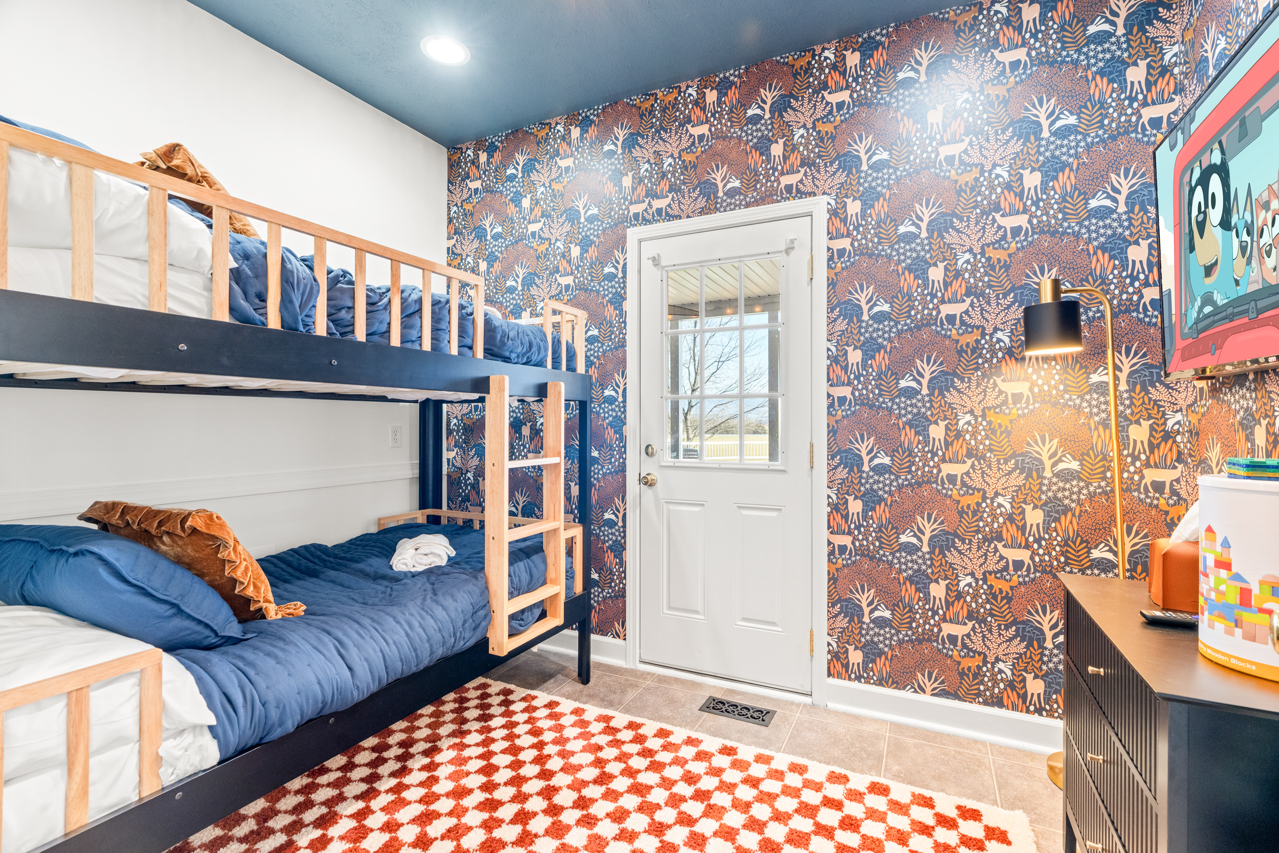 Bedroom with twin bunk beds